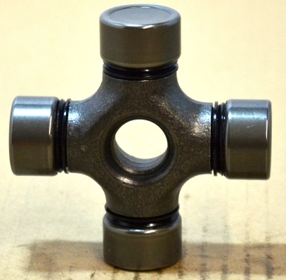 Krzyżak wału Cardana tylnego do Mercedes S  W126