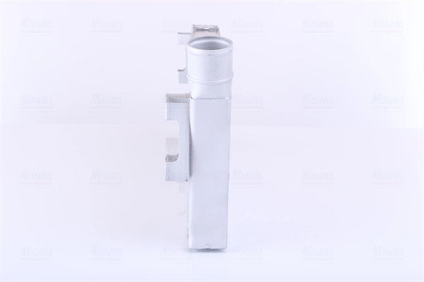 Chłodnica intercoolera Nissens 96728 cena, od 173,10 USD