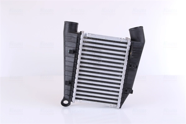 Chłodnica intercoolera Nissens 96864 cena, od 93,64 USD