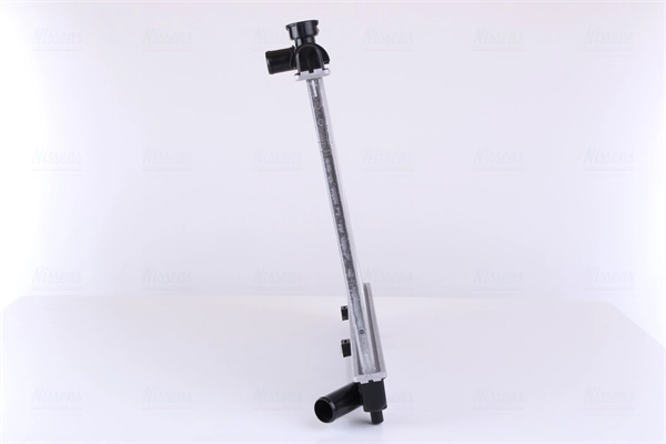 Chłodnica silnika Nissens 66624 cena, od 74,24 USD