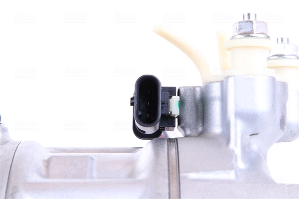 Do koszyka Sprężarka klimatyzacji Land Rover Range Rover IV L405