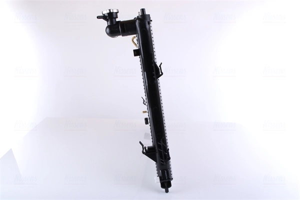 Chłodnica silnika Nissens 675012 cena, od 158,14 USD