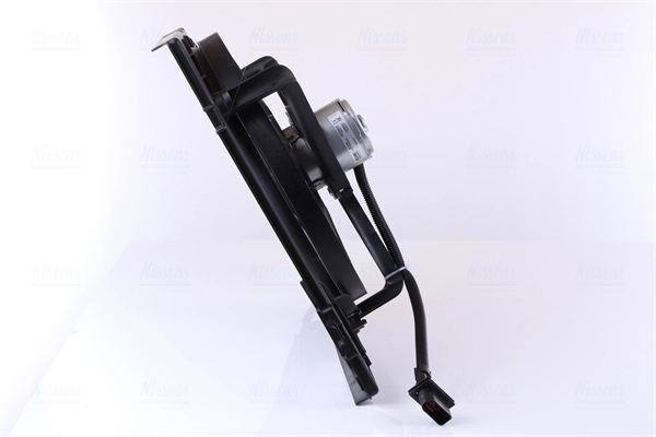 Dyfuzor chłodnicy, w komplecie z silnikiem i wirnikiem Nissens 85249 cena, od 86,83 USD