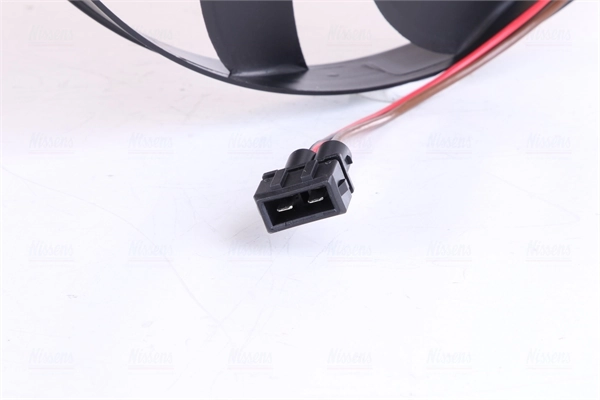 Wentylator elektryczny układu chłodzenia kompletny (silnik+wirnik) 85676 Nissens