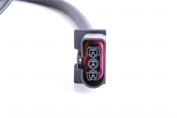 Wentylator elektryczny układu chłodzenia, kompletny (silnik+wirnik) prawy 85684 Nissens