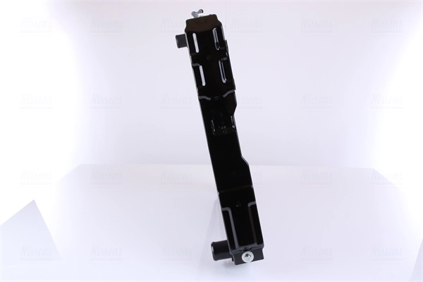 Do koszyka Chłodnica silnika Mazda E 2000/2200 SR2