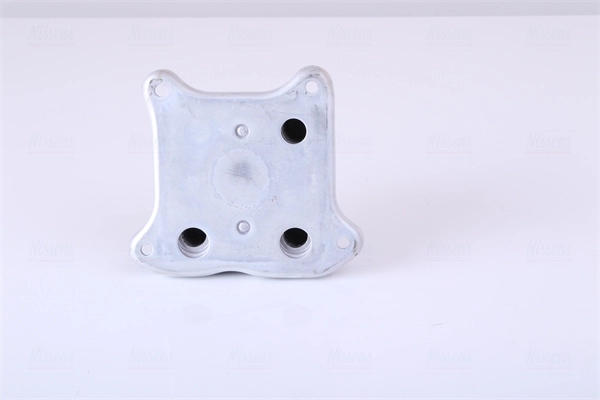 Chłodnica oleju, pod filtrem Nissens 90680 cena, od 50,82 USD