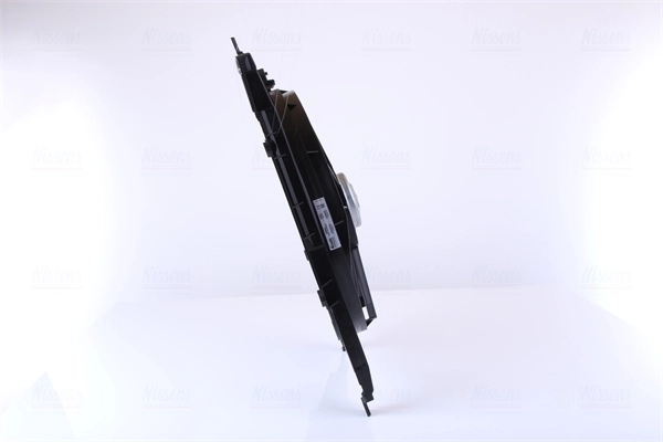 Do koszyka 7700428659 Nissan/Infiniti Dyfuzor chłodnicy klimatyzacji, w komplecie z wirnikiem i silnikiem