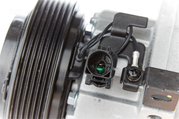 Sprężarka klimatyzacji KIA Forte 3 YD