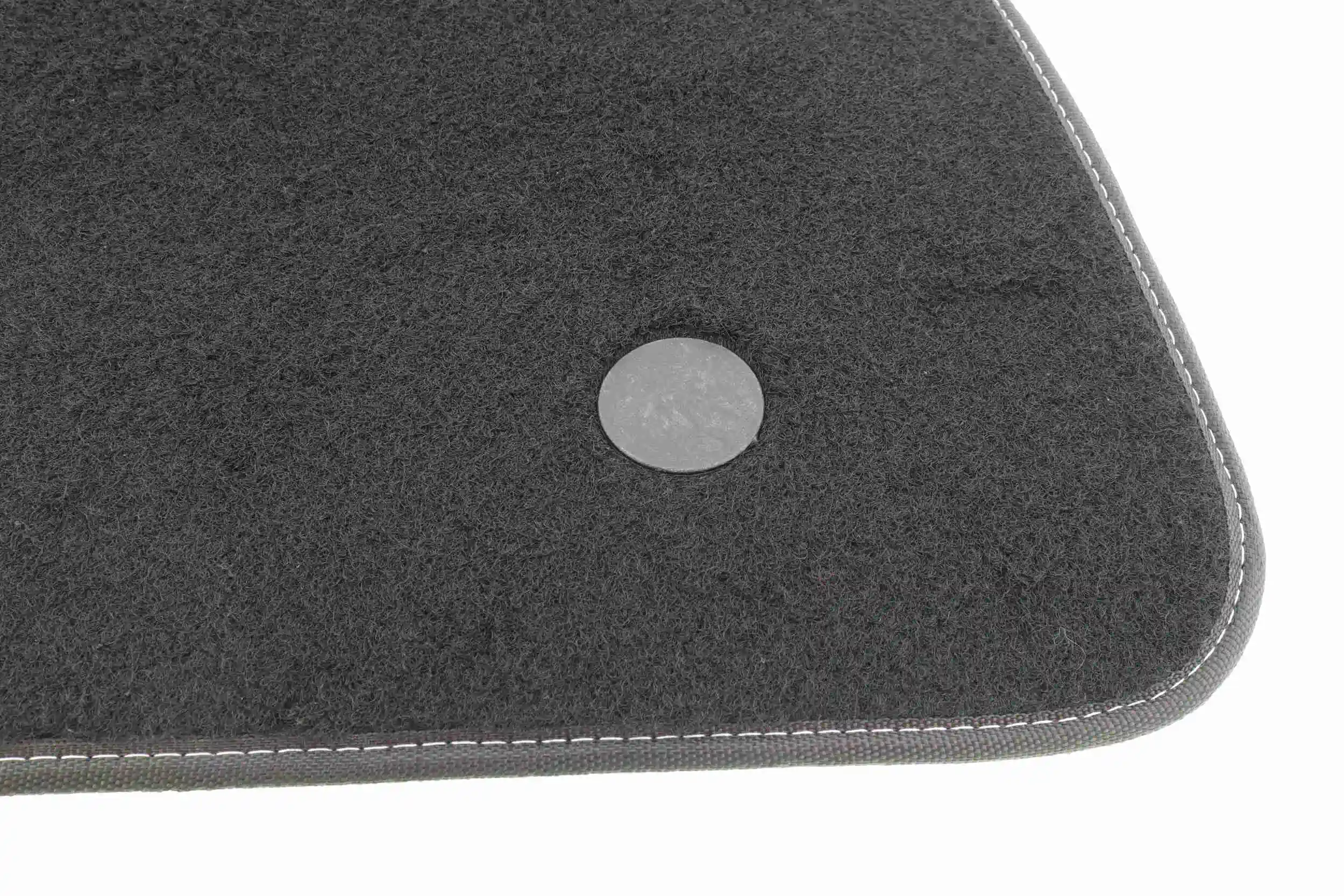 Dywaniki przód+tył, komplet VEMO/Vaico V204761 cena, od 252,24 USD