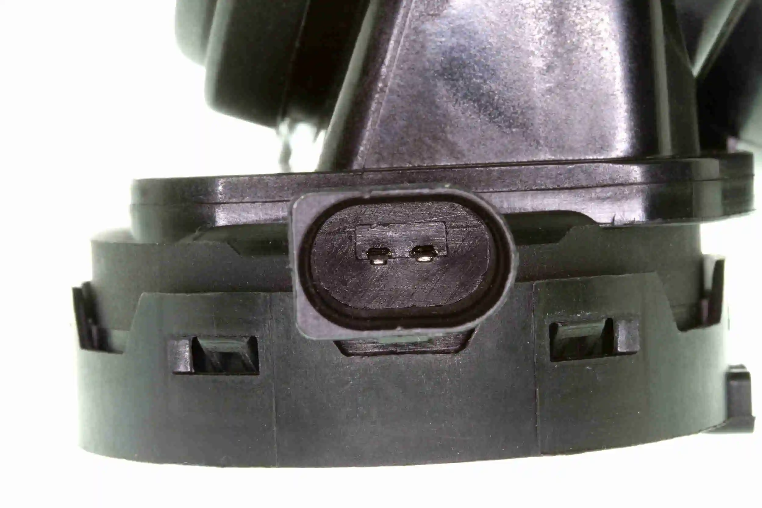 V102255 VEMO/Vaico Separator oleju układu wentylacji kadłuda (bloku silnika)