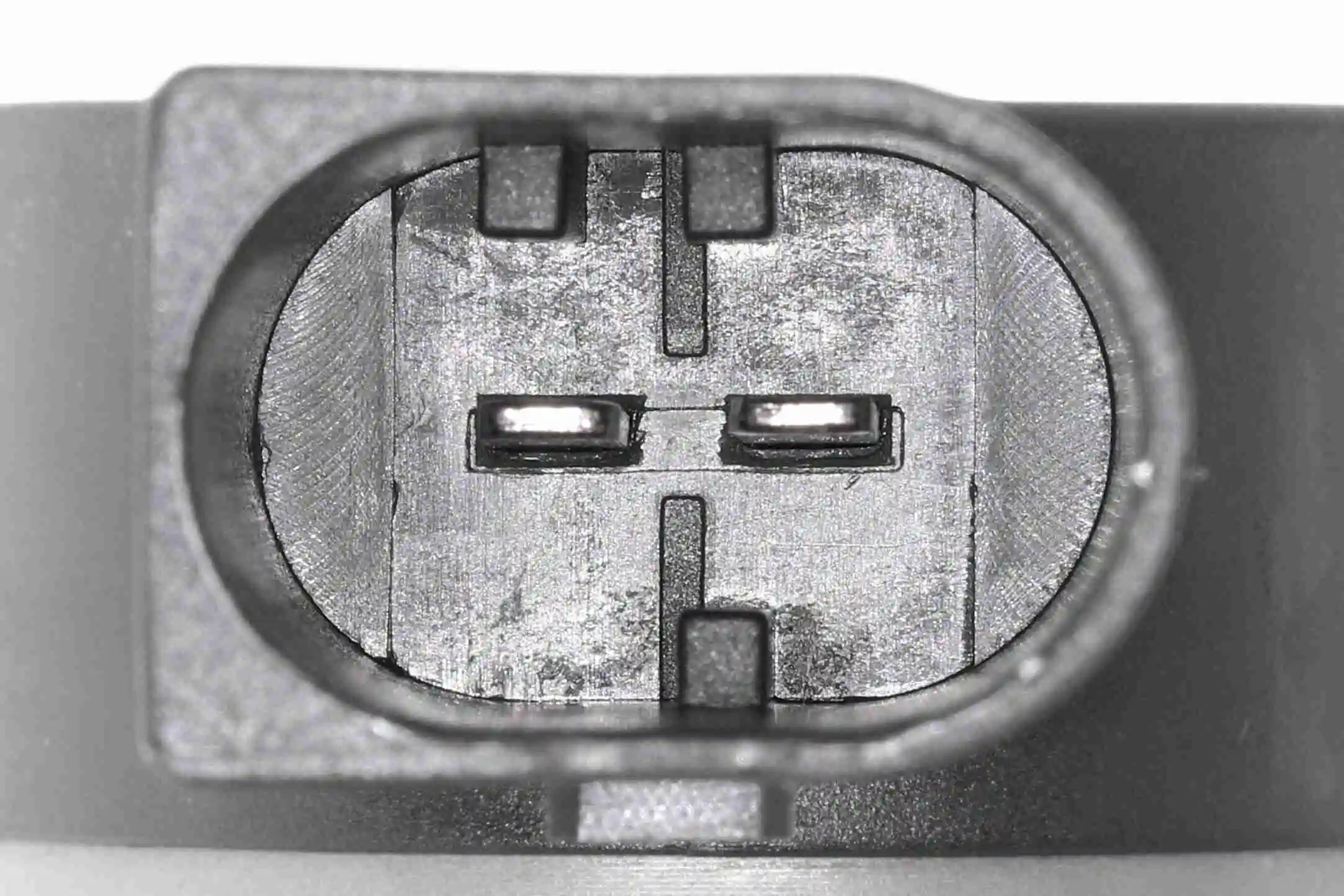 Regulator ciśnienia paliwa w listwie paliwowej BMW X3 F25
