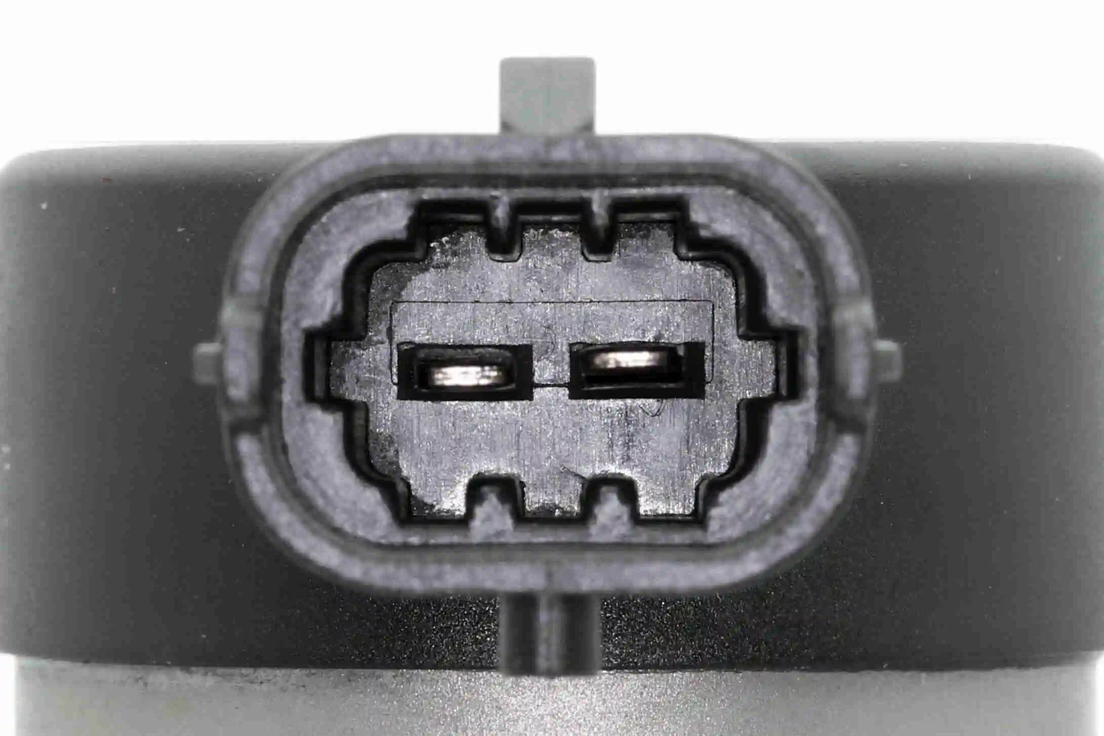 Regulator ciśnienia paliwa w listwie paliwowej Land Rover Range Rover L560