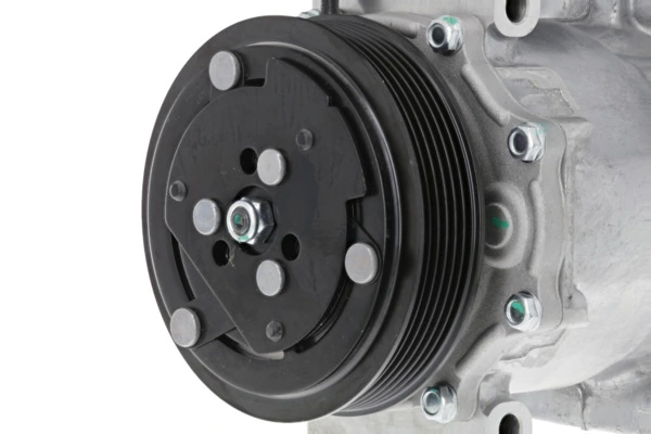 Do koszyka Sprężarka klimatyzacji Ford Focus II CA5