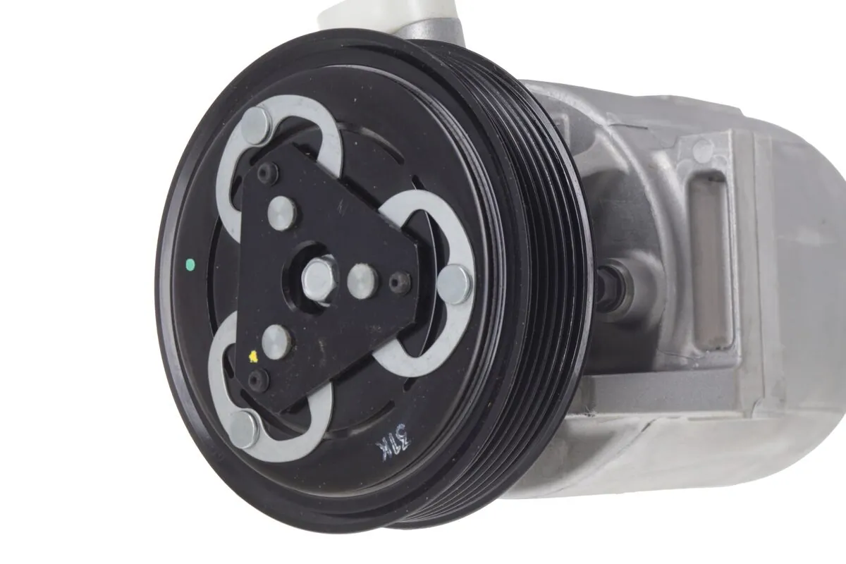 Sprężarka klimatyzacji VALEO 815262 cena, od 165,15 USD
