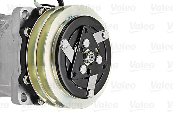 Sprężarka klimatyzacji VALEO 813037 cena, od 406,79 USD