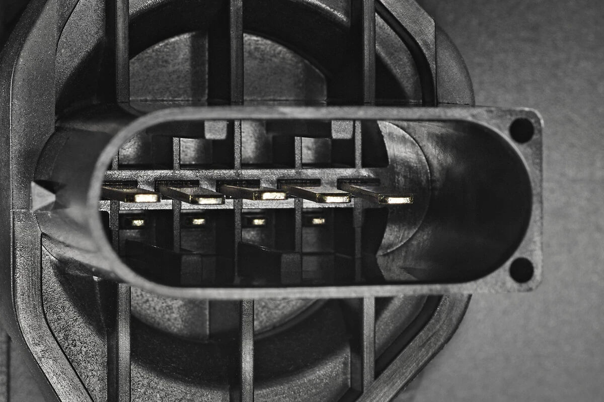 Do koszyka Czujnik przepływu powietrza, przepływomierz powietrza M.A.F. Mercedes C  S203