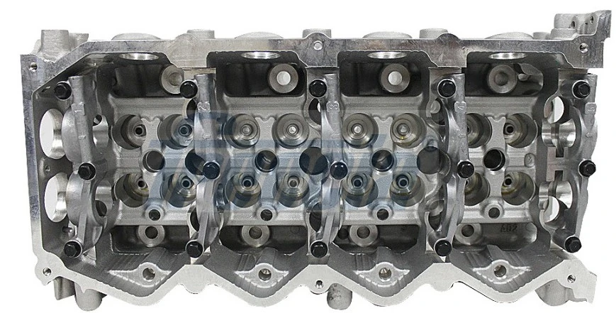 Do koszyka Głowica cylindrów Nissan Primera  P12