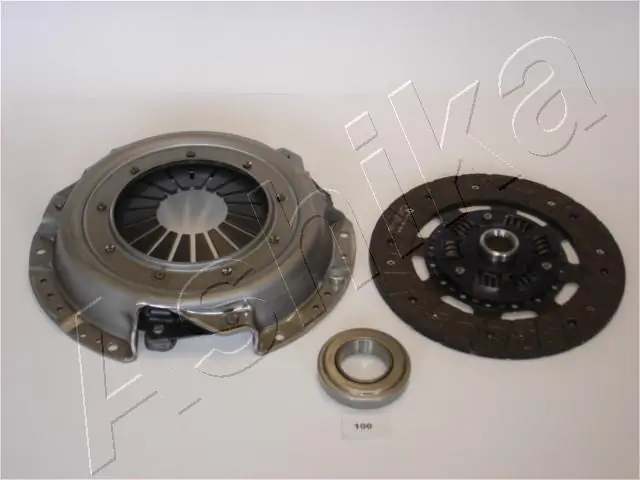 Kupić  Laurel  C32