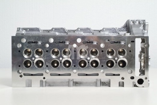 Głowica cylindrów 908572 AMC