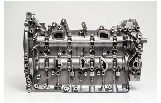 Głowica cylindrów 908325 AMC