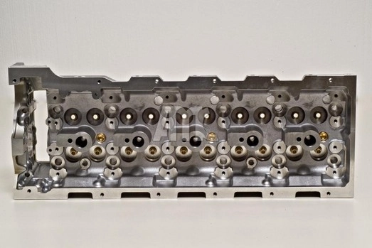 Głowica cylindrów 908575 AMC