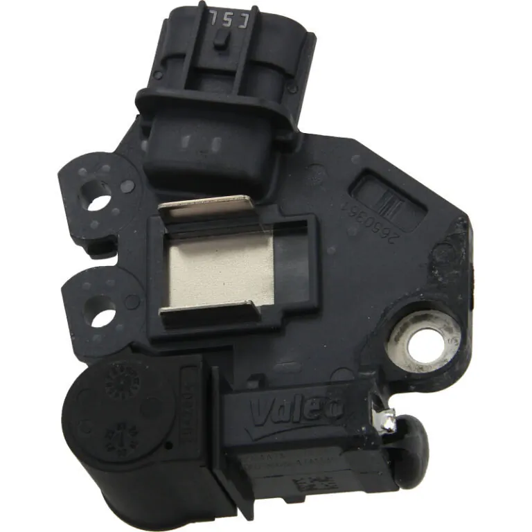 Regulator alternatora (przekaźnik ładowania) do Nissan Teana J32