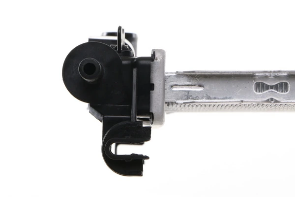 Chłodnica silnika Mahle Original CR627000S cena, od 65,65 USD