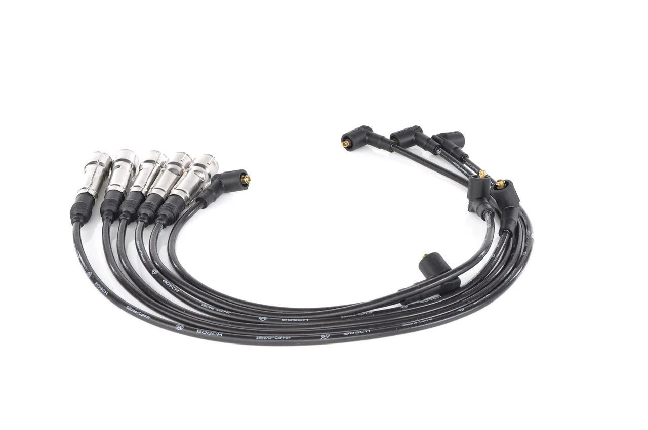 Zestaw przewodów wysokiego napięcia Bosch 0986356340 cena, od 47,35 USD
