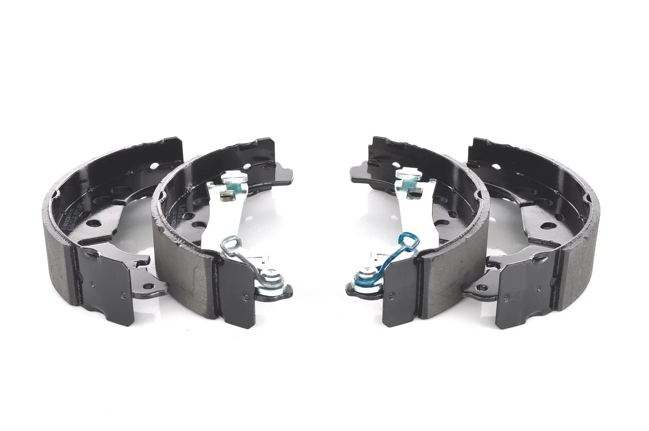 Klocki hamulcowe tylne bębnowe Bosch 0986487703 cena, od 30,60 USD