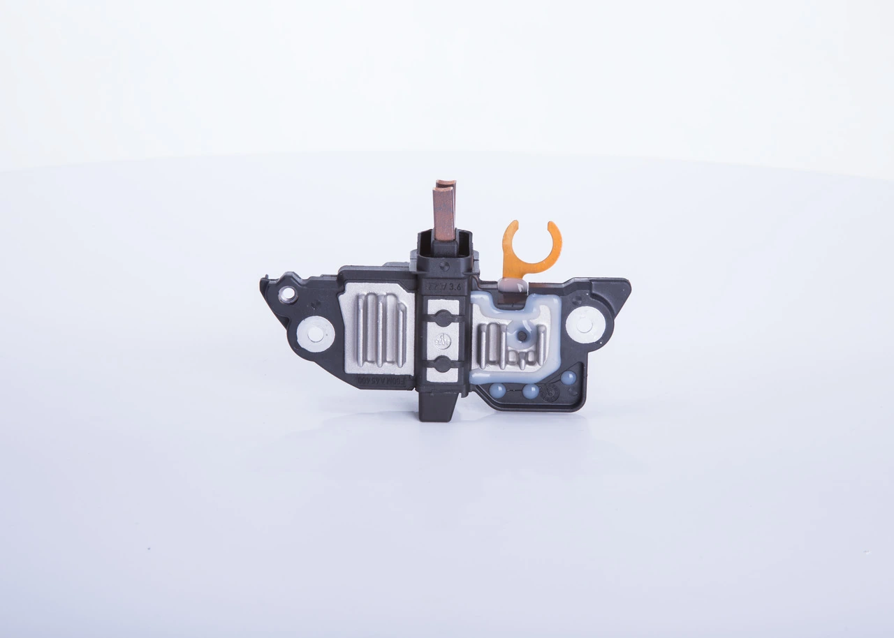Regulator alternatora (przekaźnik ładowania) Bosch F00MA45237 cena, od 35,43 USD