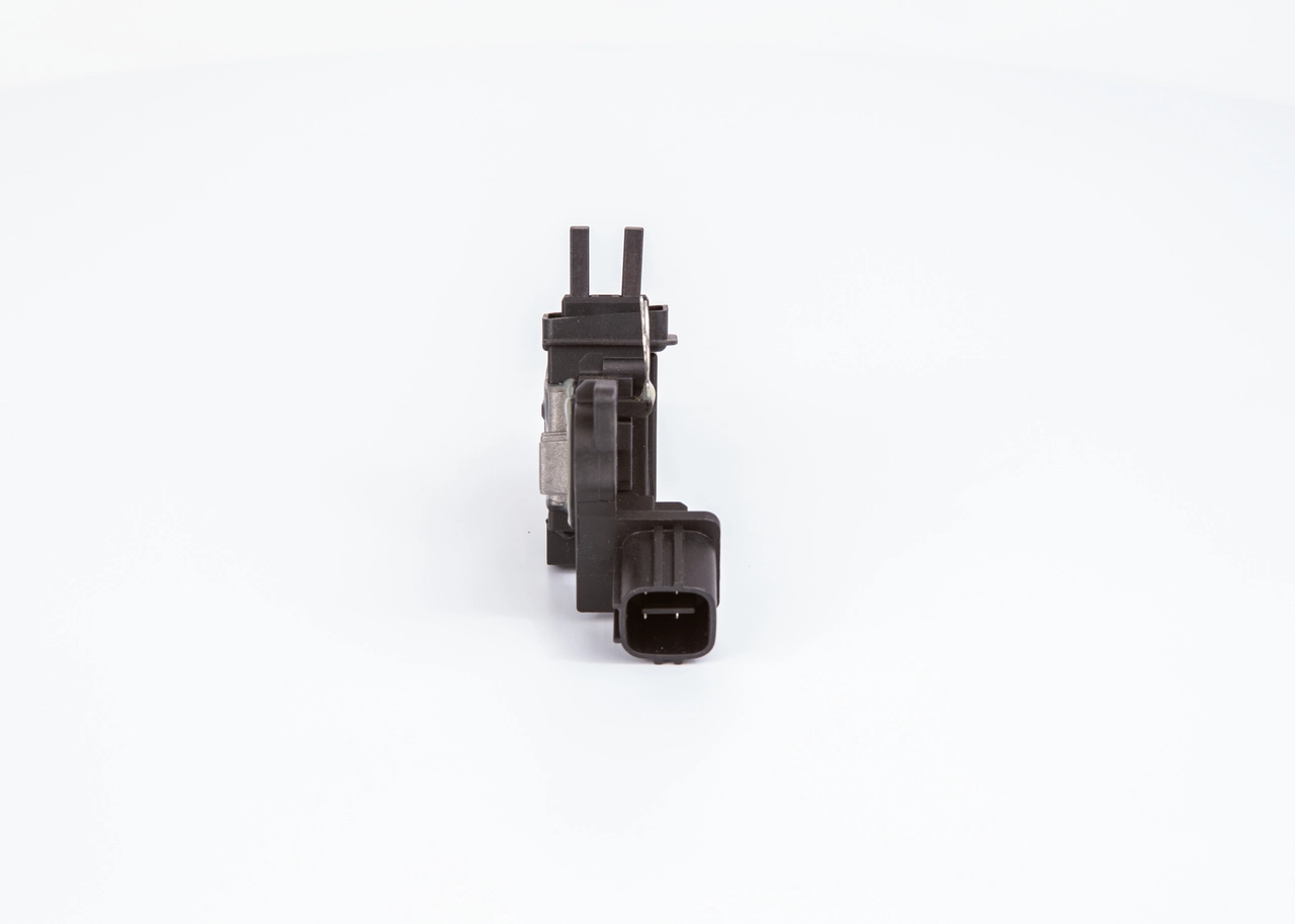 Kupić Regulator alternatora (przekaźnik ładowania) Toyota Corolla  E18 w dobrej cenie