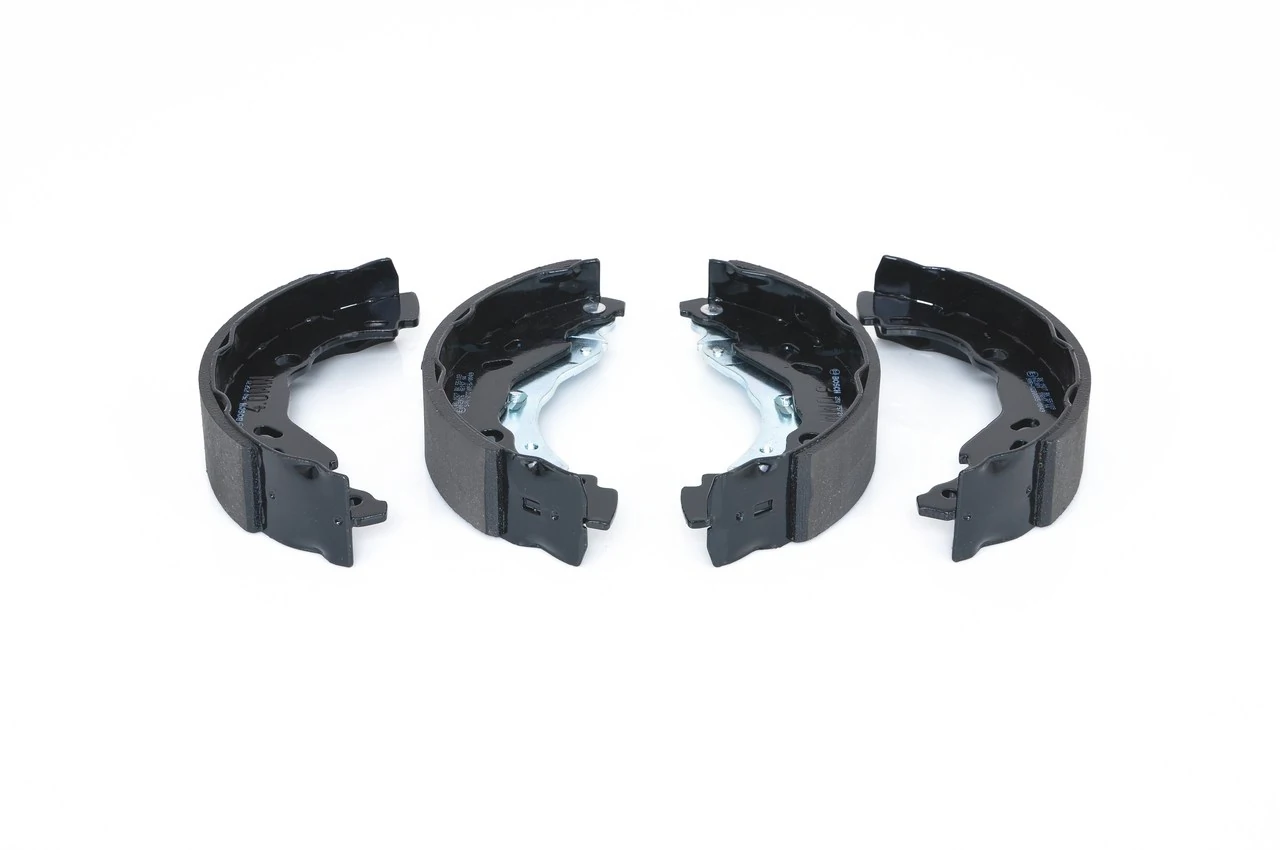 0986487940 Bosch Klocki hamulcowe tylne bębnowe, kompletne z cylindrami, zestaw