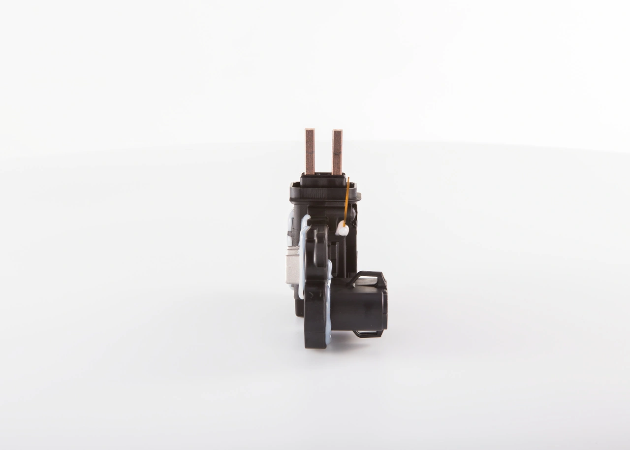 F00M144122 Bosch Regulator alternatora (przekaźnik ładowania)