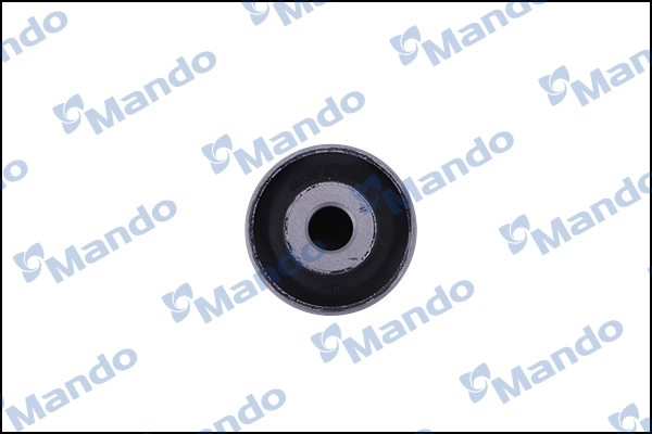Do koszyka DCC010683 Mando Silentblock przedniego wahacza górnego