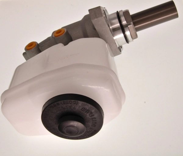 Główny cylinder hamulców Toyota Land Cruiser J12