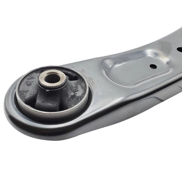 Wahacz zawieszenia przedniego dolny lewy KIA Forte III sedana (YD) (2012 - 2017) cena, od 66,06 USD