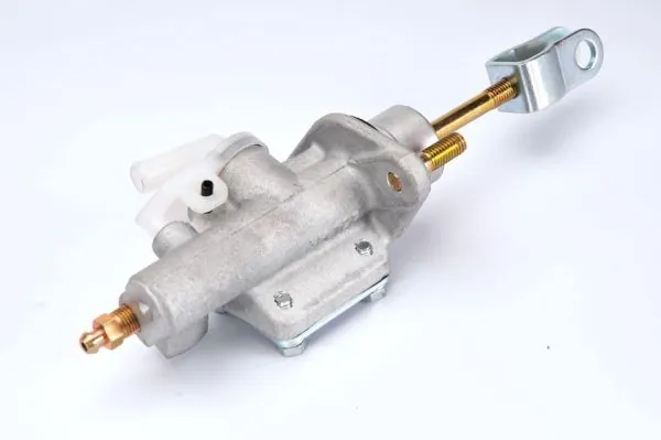 Cylinder sprzęgła główny do Mitsubishi Lancer IX CSA
