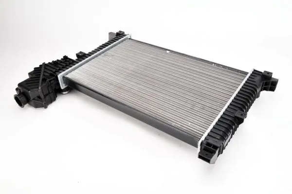 Chłodnica silnika Thermotec D7M021TT cena, od 165,84 USD