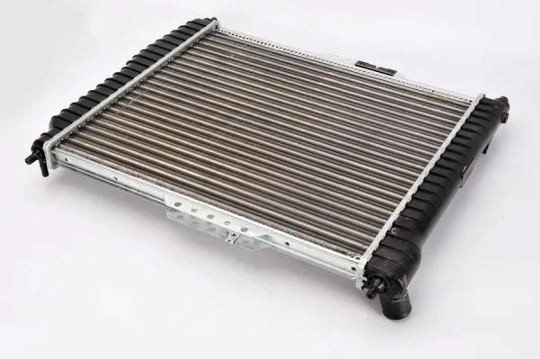 Do koszyka D70010TT Thermotec Chłodnica silnika