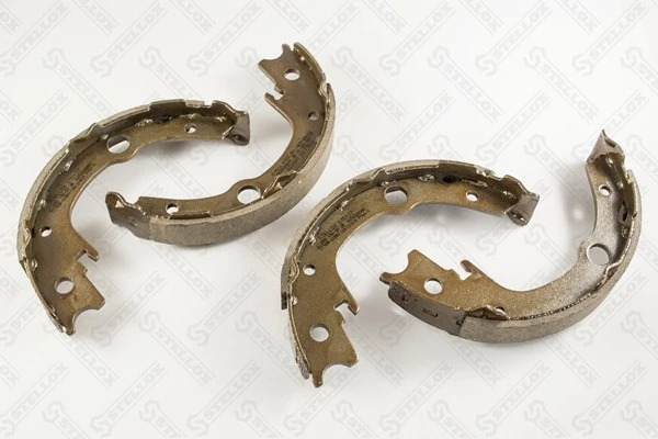Klocki hamulca ręcznego do Toyota Avensis II T25