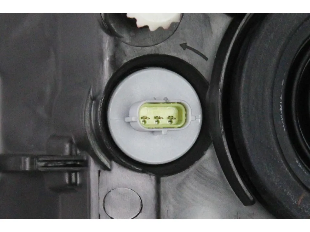 Reflektor prawy Chevrolet Orlando 