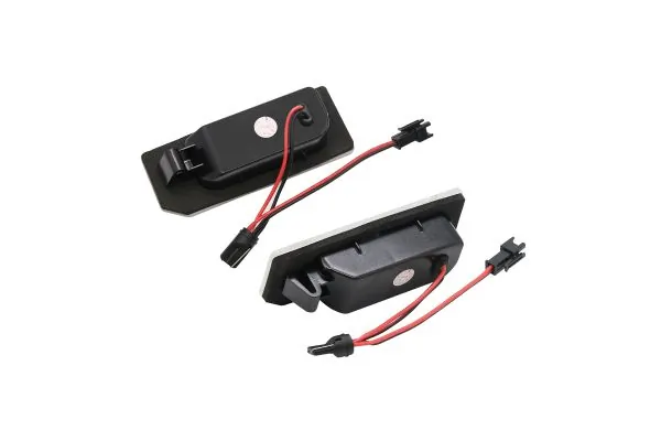 Do koszyka Lampa oświetlenia tylnej tablicy rejestracyjnej Mitsubishi Outlander III GF, GG