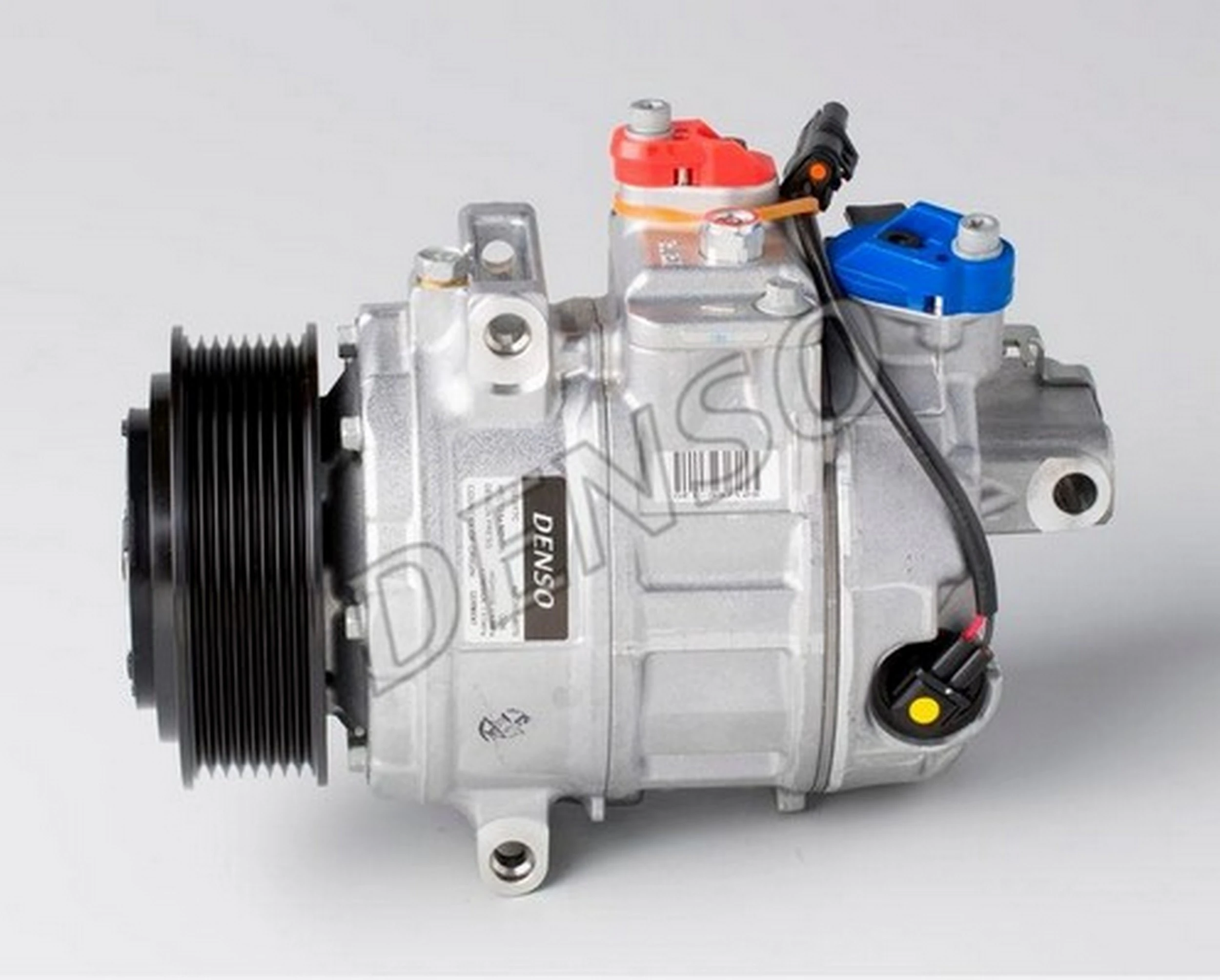 Sprężarka klimatyzacji Denso DCP05090 cena, od 372,53 USD