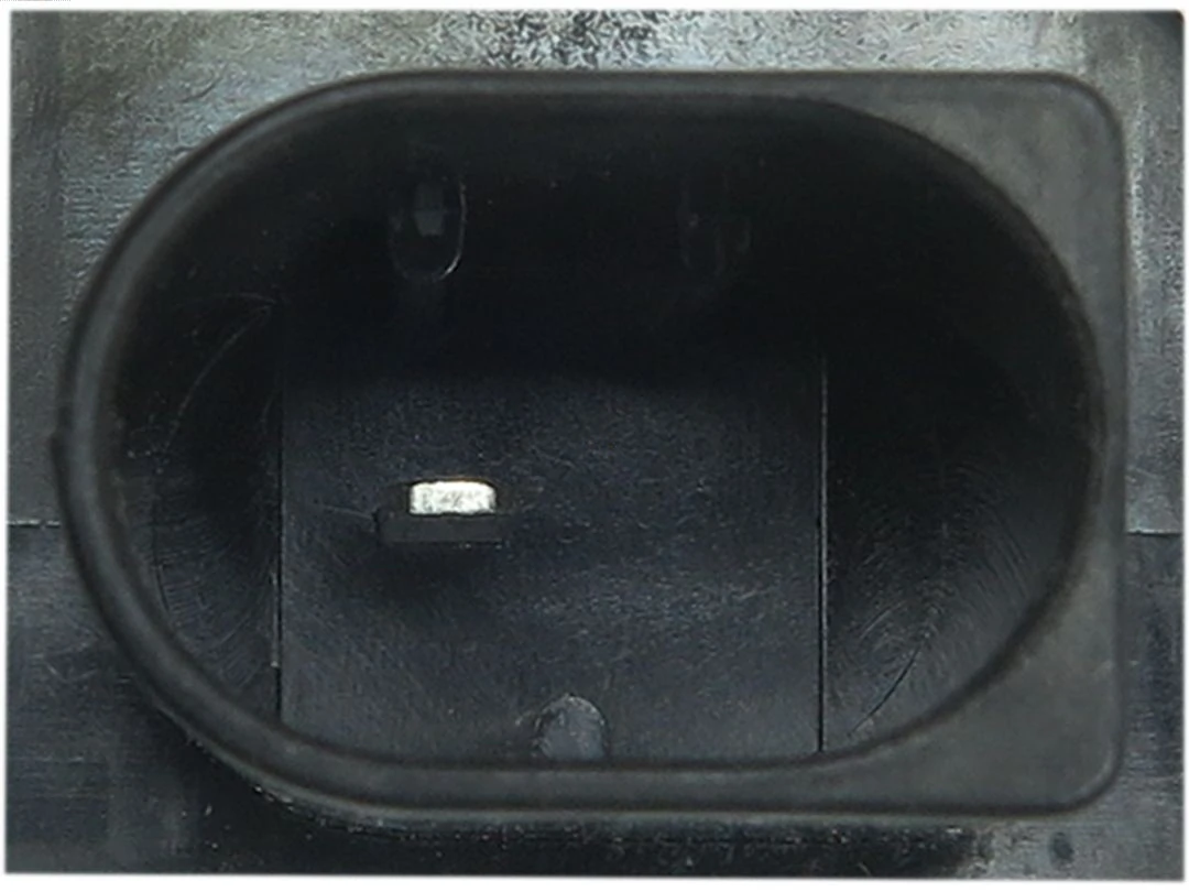 Do koszyka Regulator alternatora (przekaźnik ładowania) BMW X1  F48