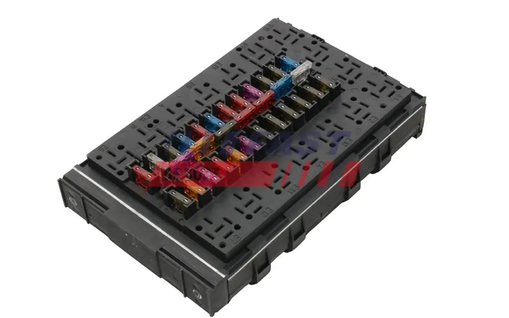 Skrzynka bezpieczników Fast FT82201 cena, od 78,76 USD