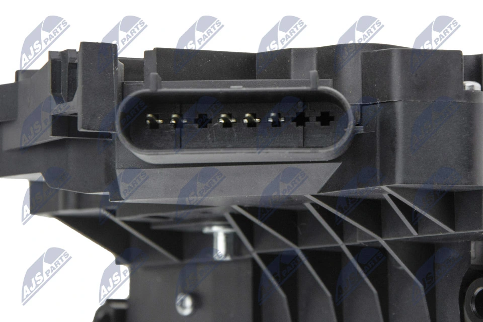 Zamek drzwi przednich prawych do Ford Focus III CB8
