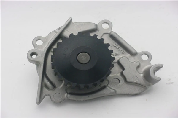 Pompa chłodząca wodna Nissan Micra K10