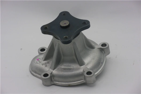 Pompa chłodząca wodna Nissan Sunny 2 N13