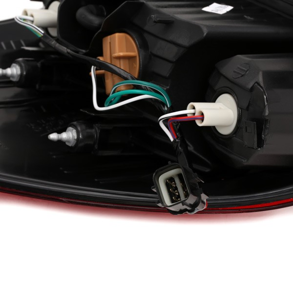 Do koszyka Lampa zespolona tylna prawa Mitsubishi L 200 IV KA, KB